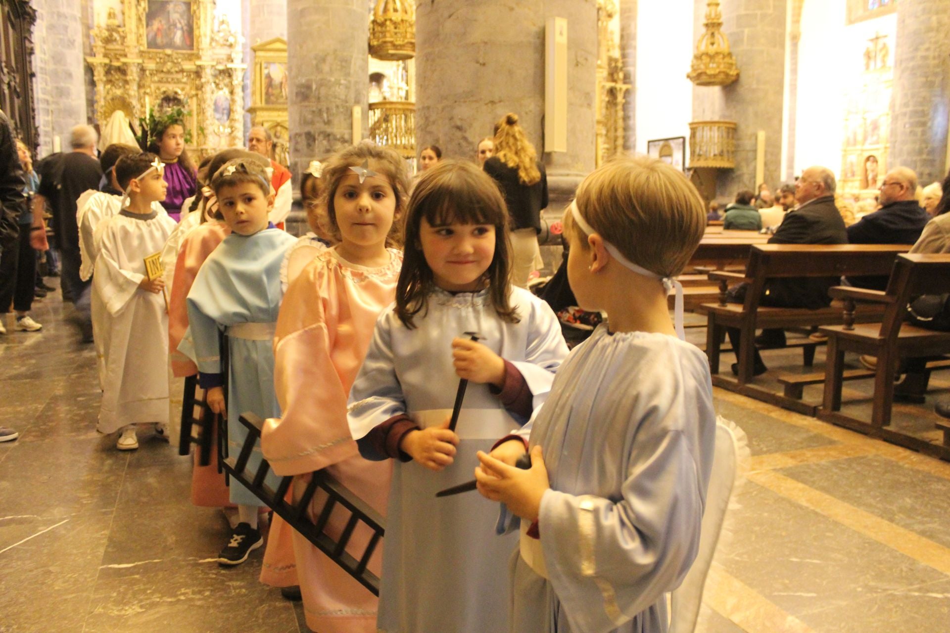 Una procesión más reducida de lo habitual en Azkoitia