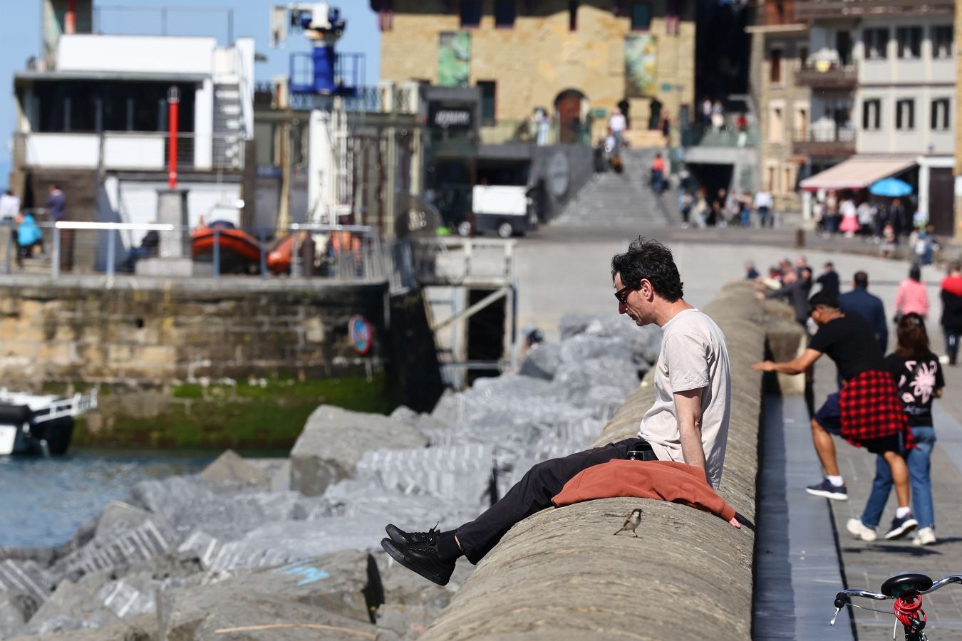 Ni un alfiler en el paseo de La Concha