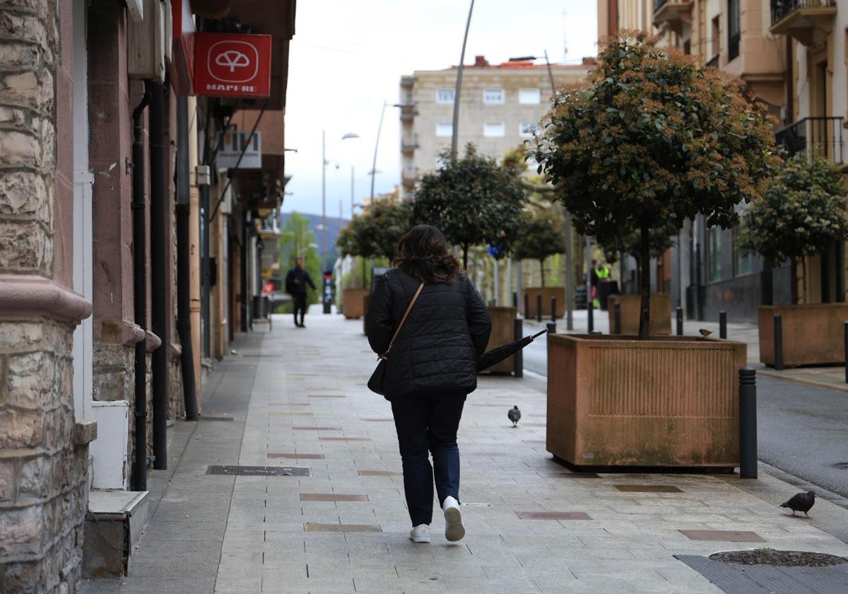 Calle Cipriano Larrañaga, en la que fue hallada la víctima.
