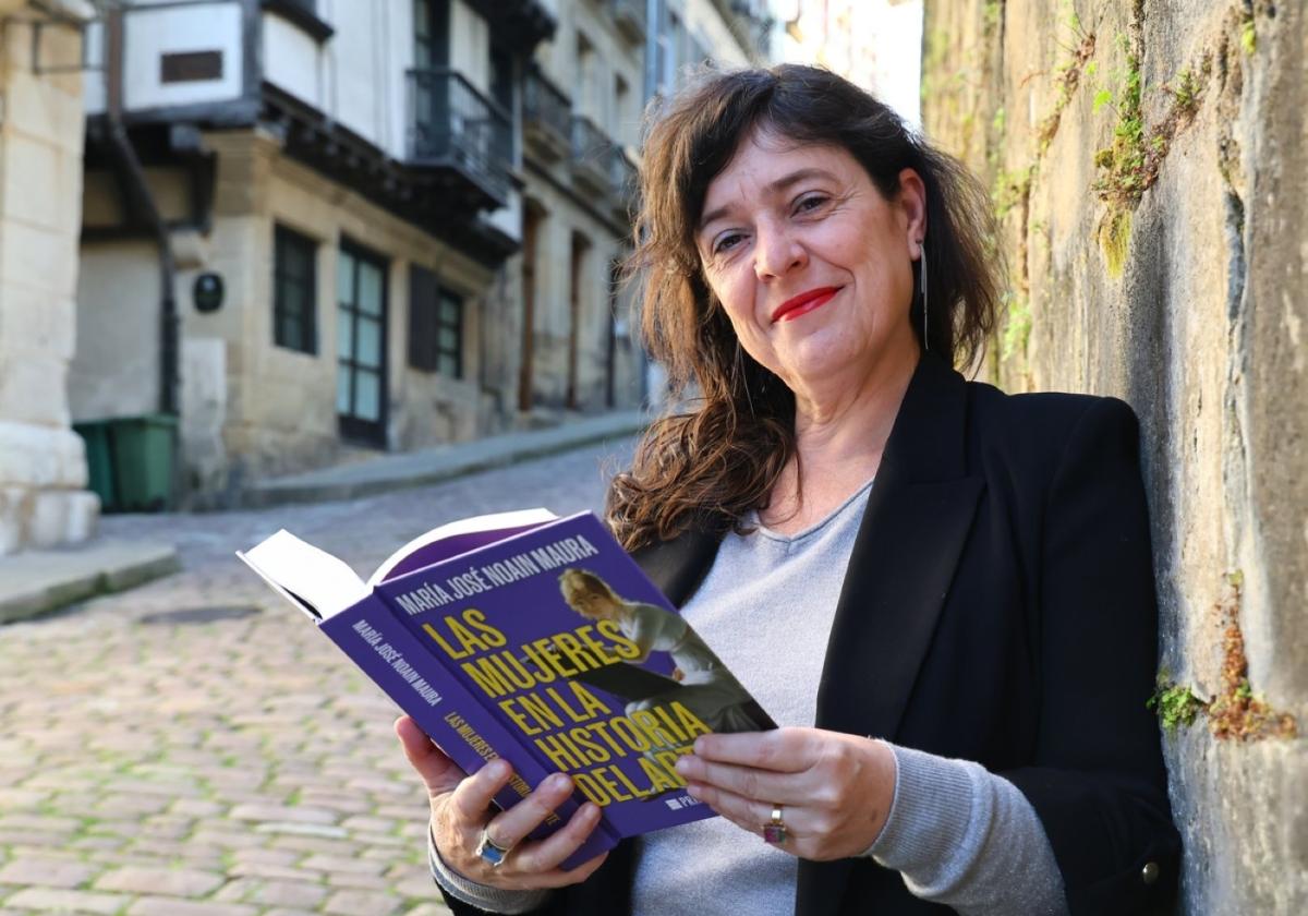«Es la historia del arte como disciplina la que ha invisibilizado a las mujeres artistas»