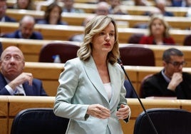La portavoz del Gobierno, Pilar Alegría, durante el pleno de control del Senado este martes.