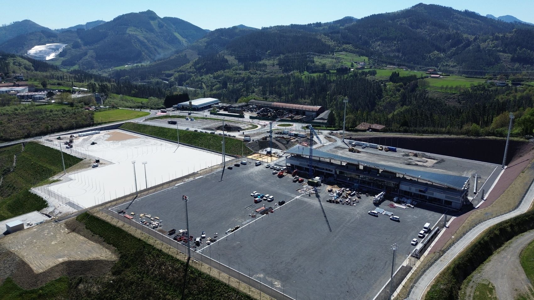 La ciudad deportiva de Areitio va tomando forma