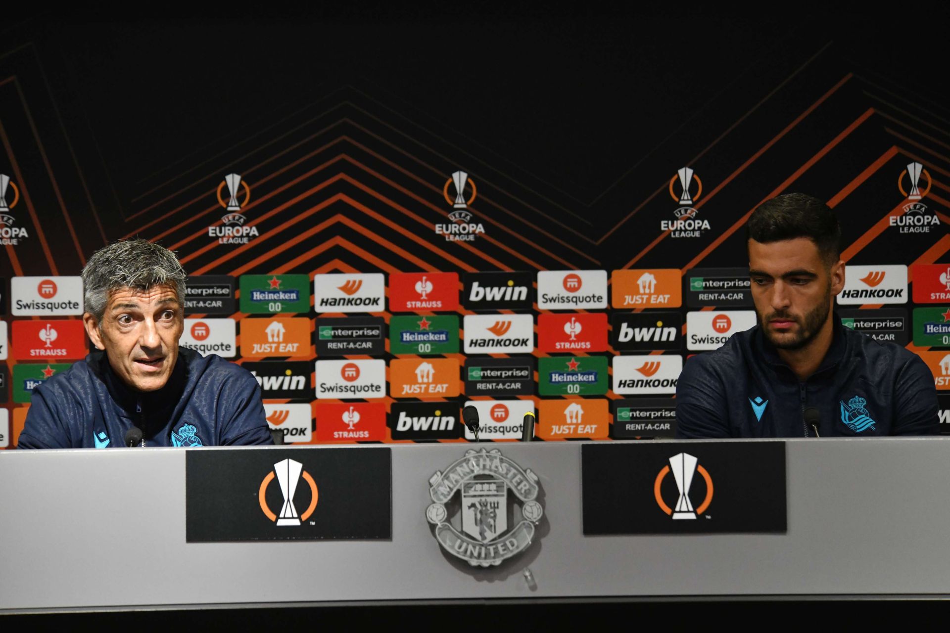 Pero Imanol lo volvió a hacer, tercera clasificación a Europa League consecutiva. Mikel Merino y el técnico oriotarra comparecieron en la previa del primer duelo ante el Manchester United (7 de septiembre de 2022).