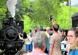 La locomotora de vapor es una de las atracciones turísticas de Azpeitia.
