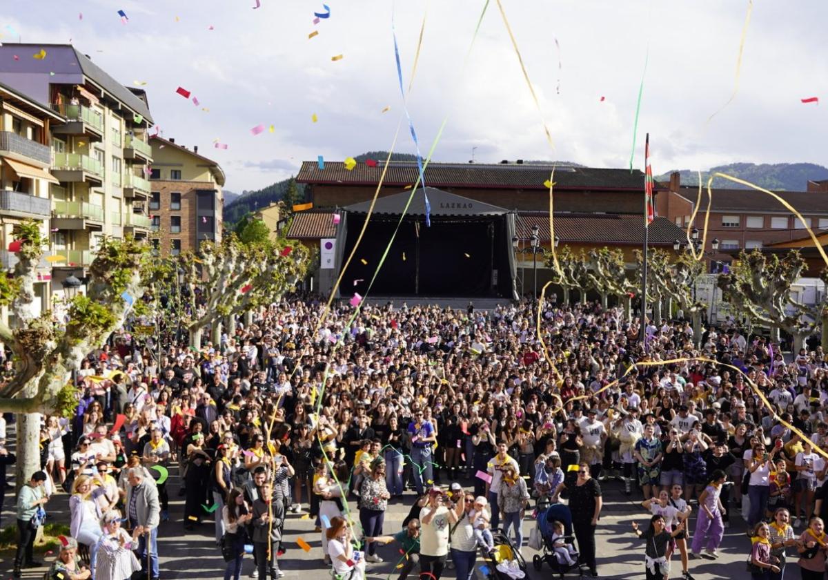 Chupinazo multitudinario para dar inicio a las fiestas de San Prudencio por todo lo alto