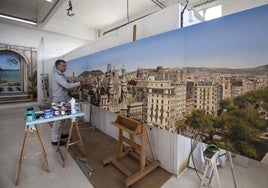 Víctor Goikoetxea pintando un mural de grandes dimensiones en el interior de su taller ubicado en el barrio La Florida de Hernani.