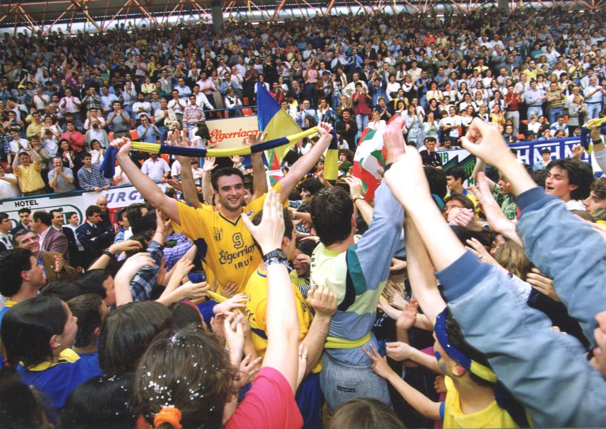 Imagen secundaria 1 - La final de la Copa de Europa o el segundo título de Liga provocaron momentos de delirio en Artaleku