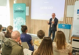 El Gobierno Vasco invierte 7 millones de euros «para colocar la ciencia en el espacio público»