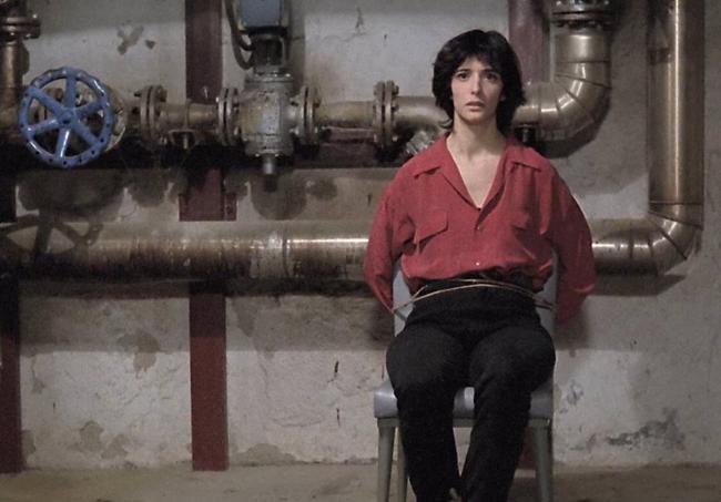 La escena de Ángela, interpretada por Ana Torrent, se ha convertido en una imagen icónica de la película.