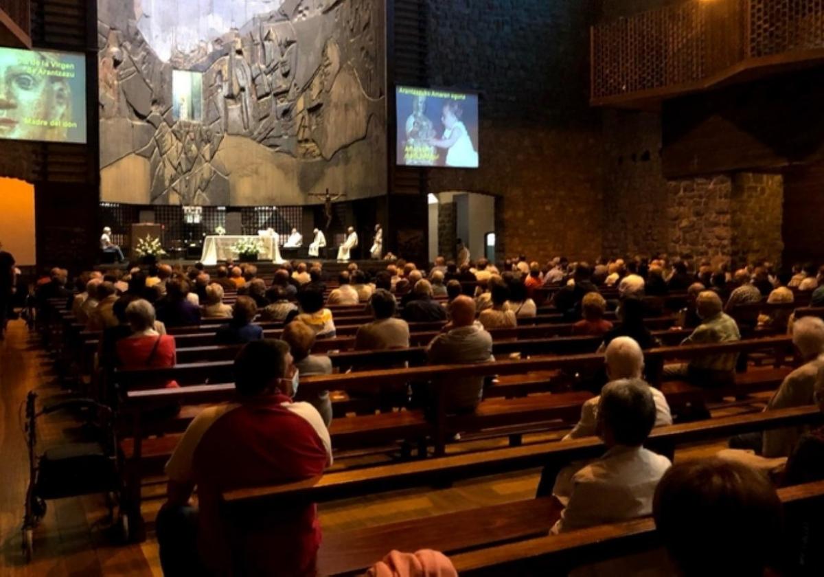 Descubrir los secretos de la arquitectura de Arantzazu jugando