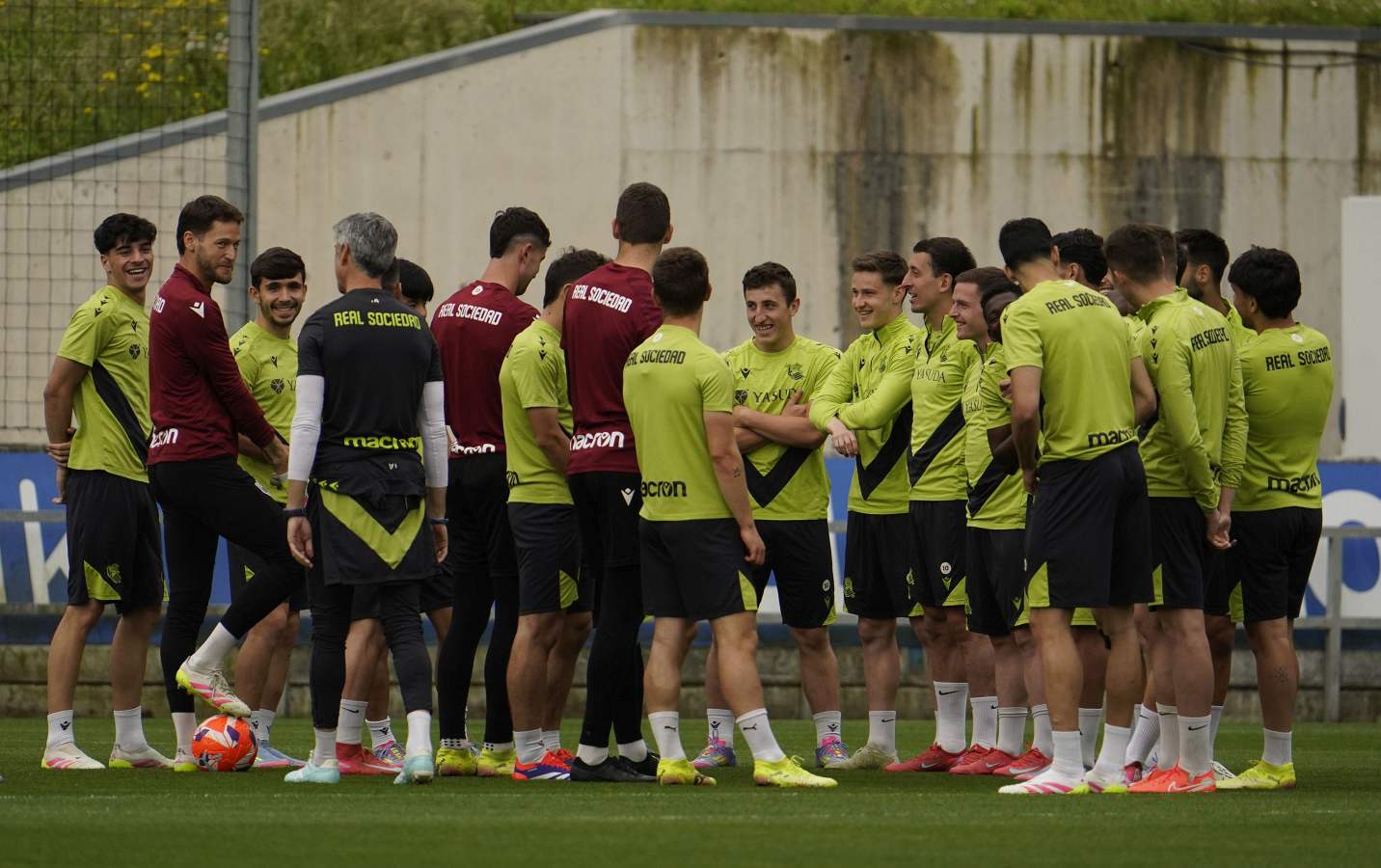 La Real Sociedad prepara el derbi