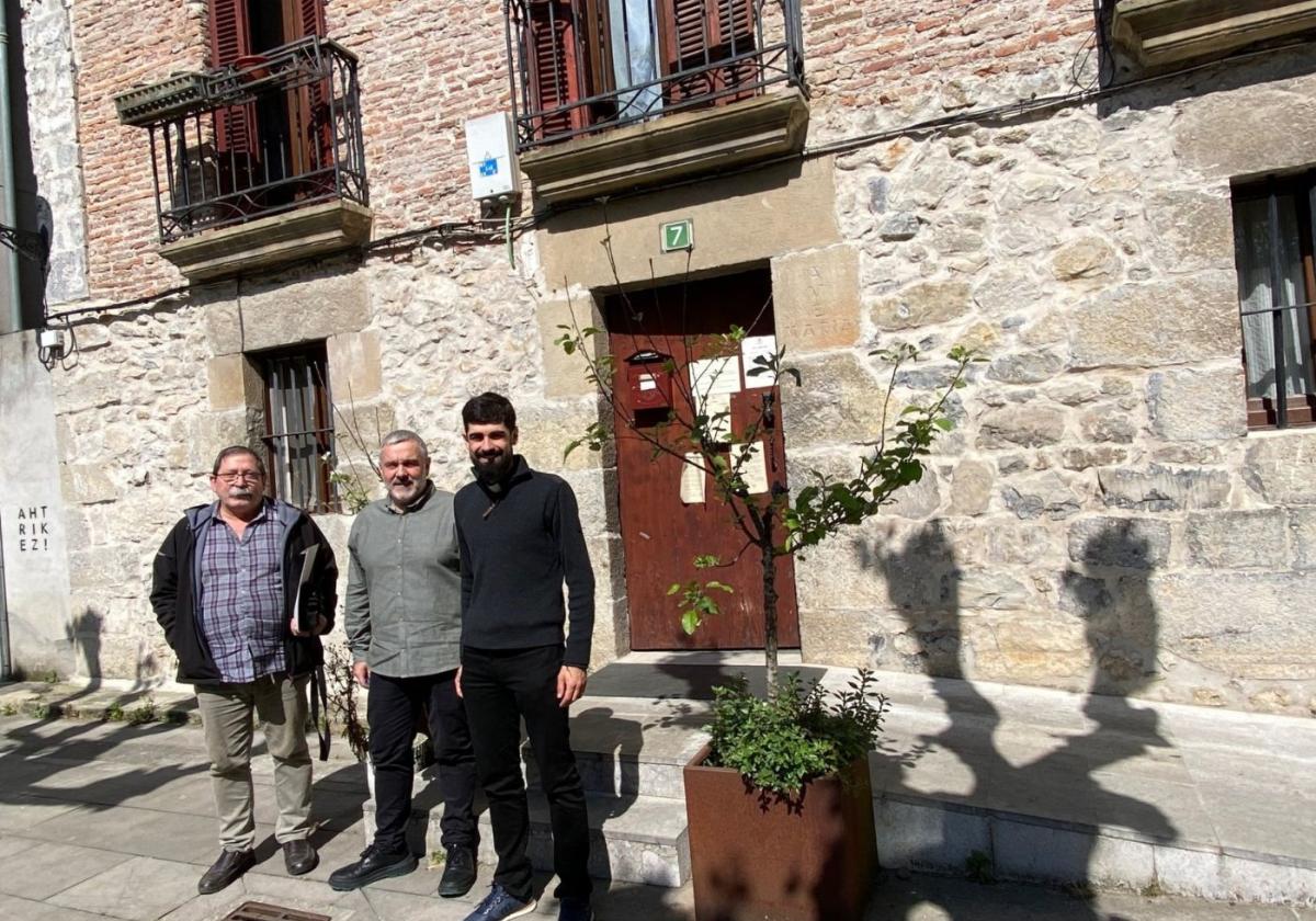 Nueva fórmula para gestionar las cuatro viviendas de la Casa Cural