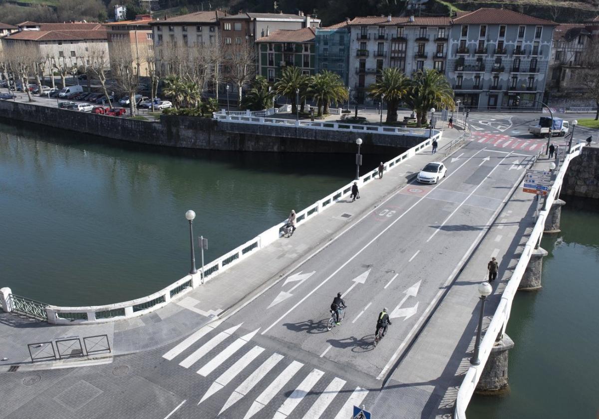 Esperando al 'nuevo' puente Nuevo