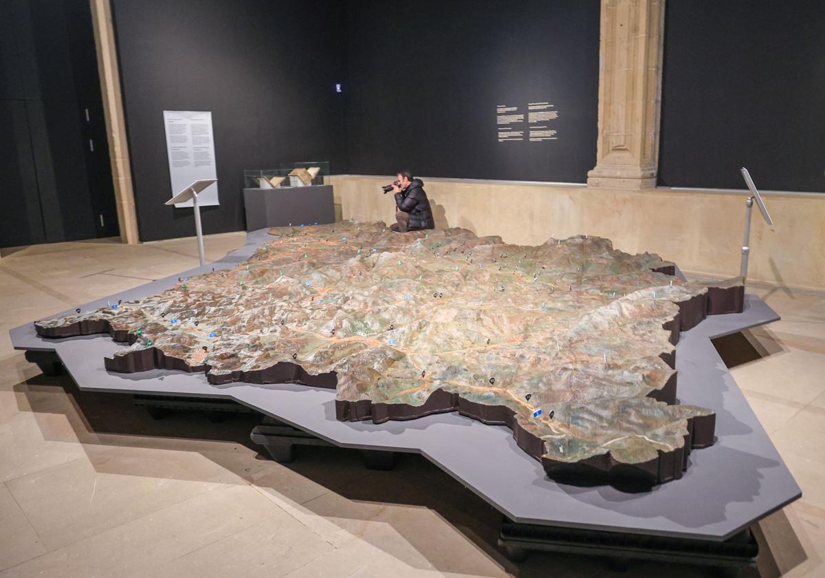 San Telmo prorroga la exposición 'Ipuscua. 1000 años' tras su buena acogida