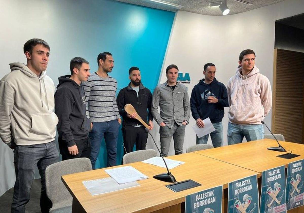 Los palistas inician una huelga indefinida