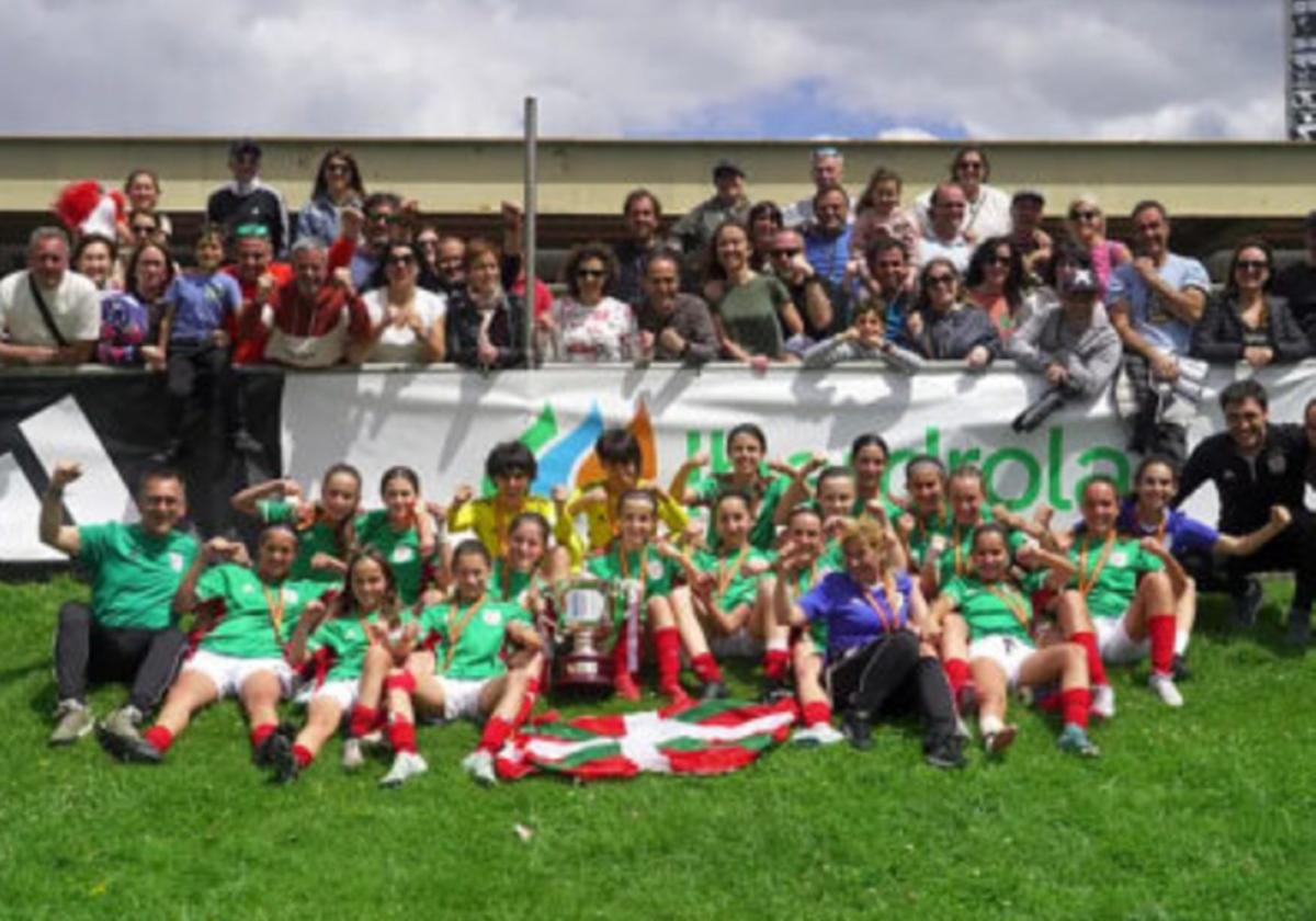 Goierriko hiru jokalari txapeldun, selekzioen arteko futbol txapelketan