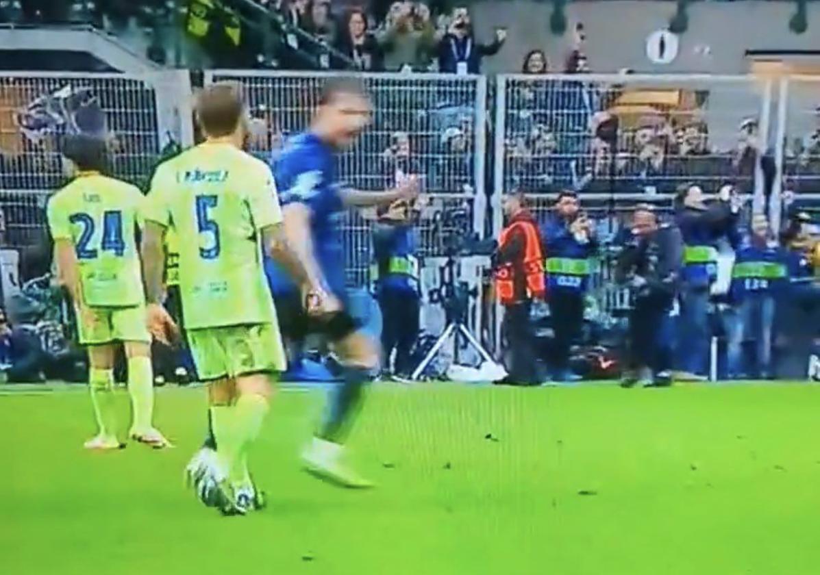 Iñigo se defiende tras escupir a Acerbi: «Me habrían expulsado seguro»