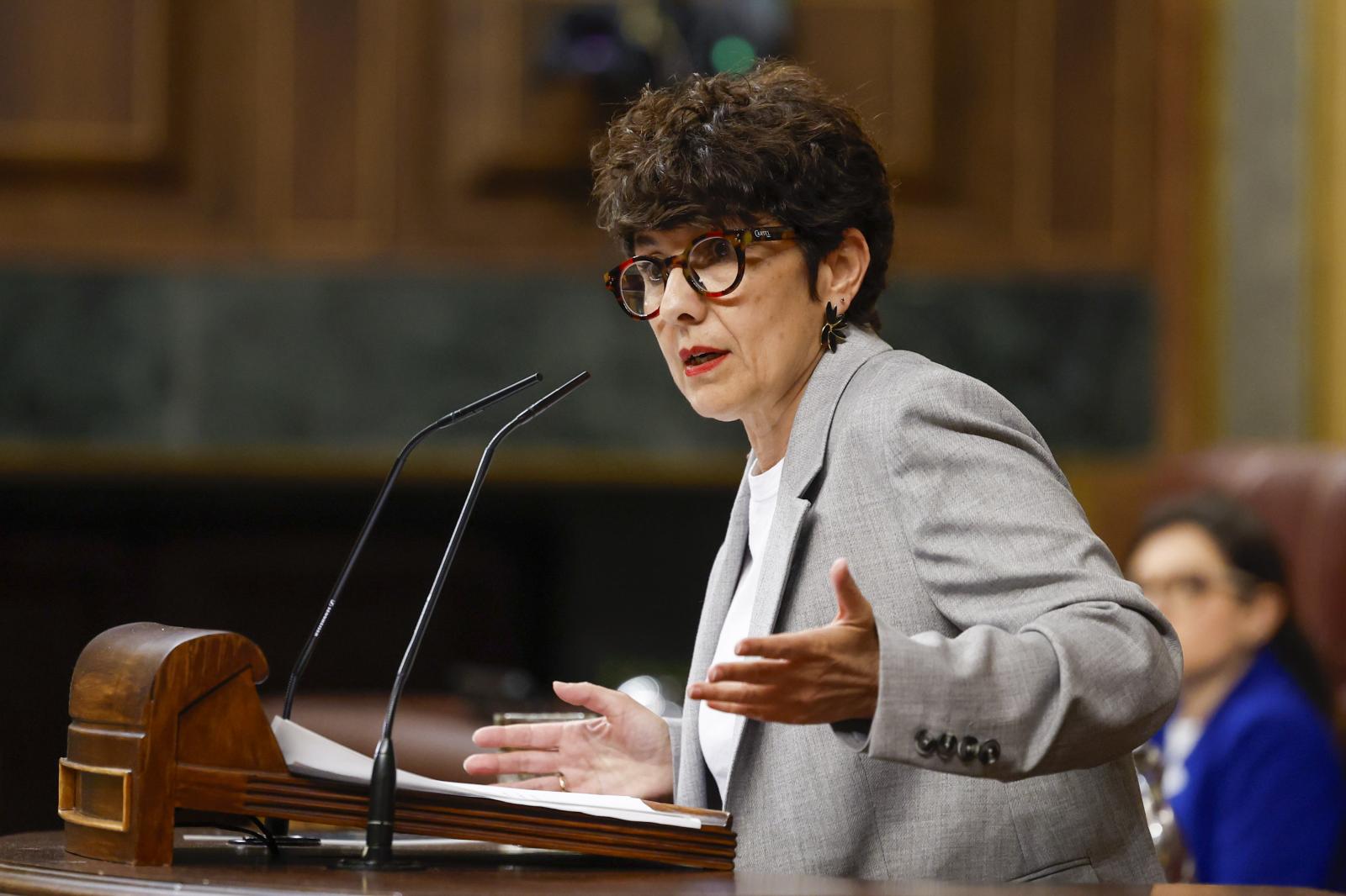 La diputada del PNV, Maribel Vaquero toma el turno de palabra durante el pleno celebrado este miércoles en el Congreso.