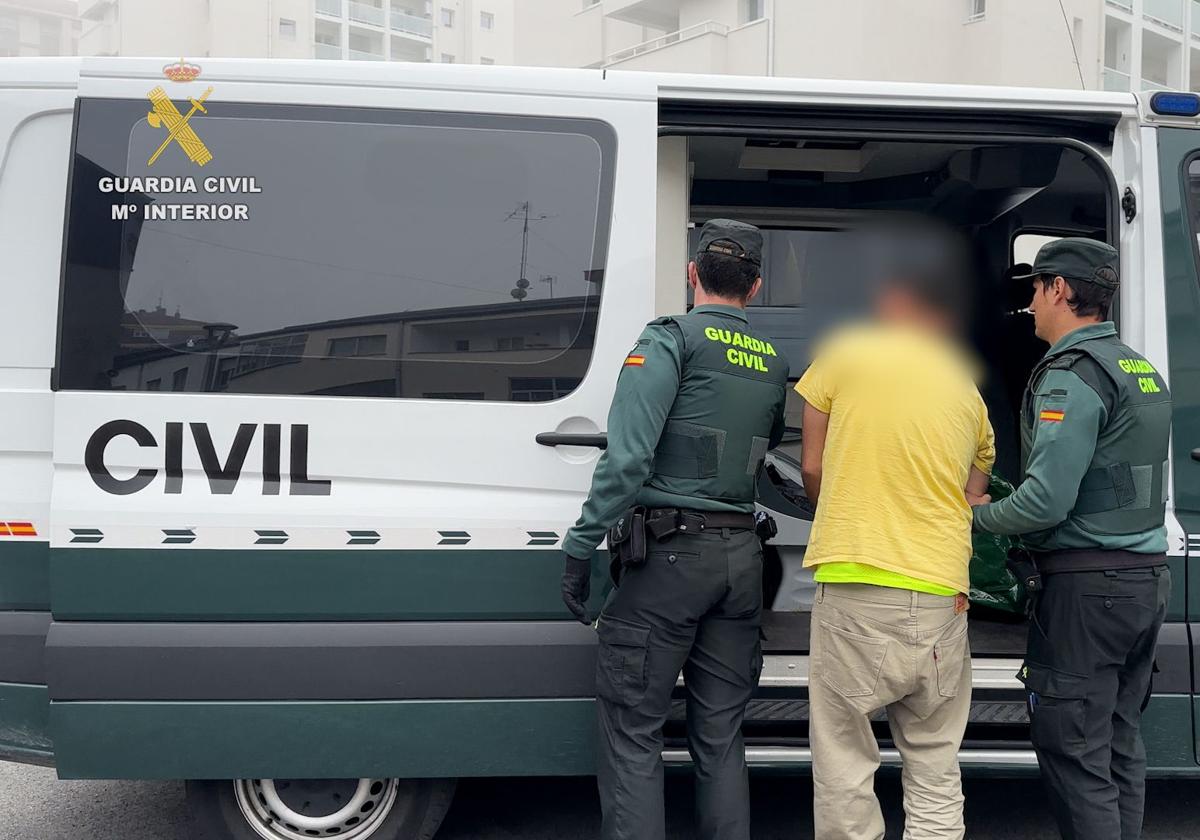 Detenidos tres miembros de la banda de los Trinitarios en Álava