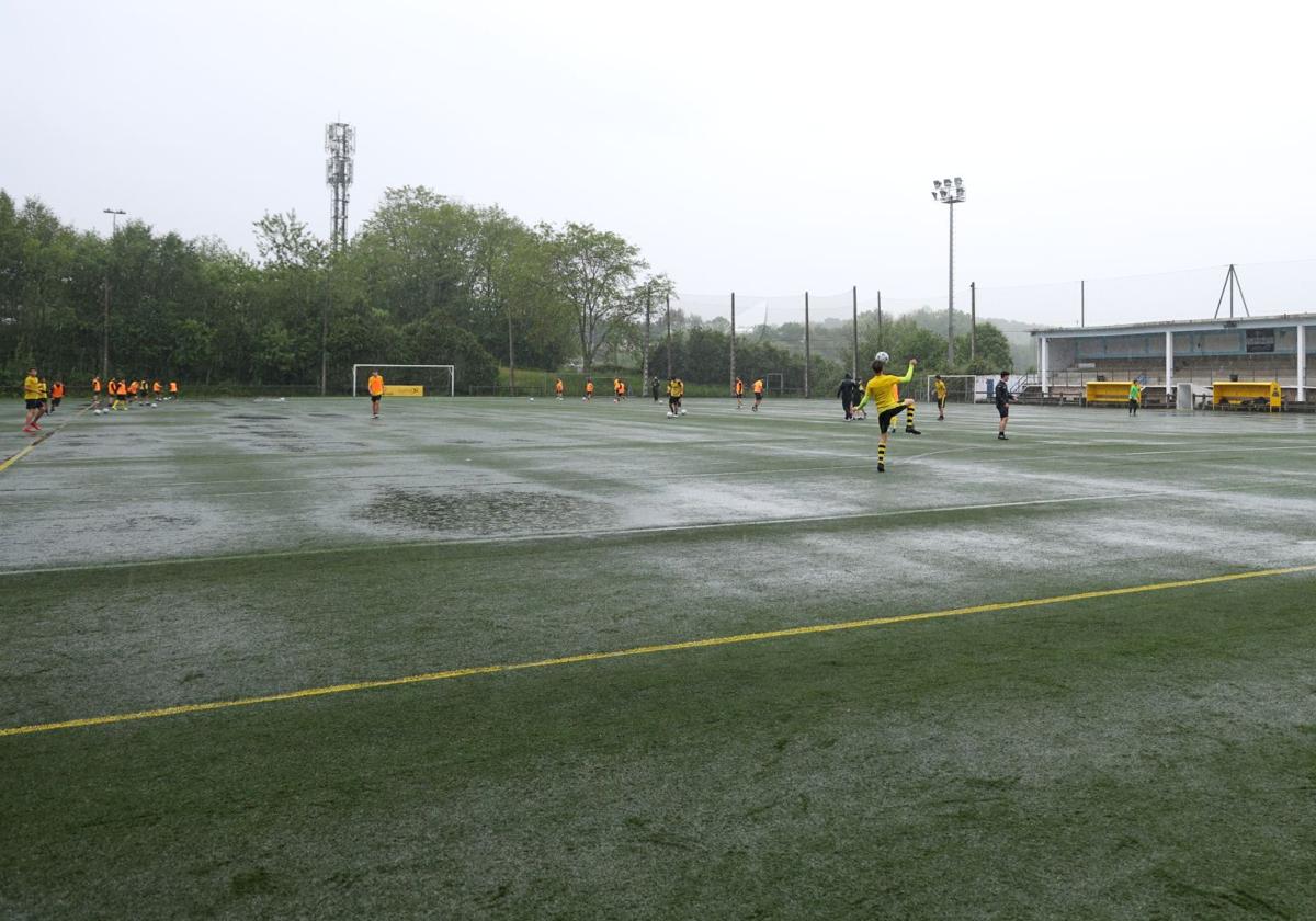 El campo de fútbol de Herrera estará renovado por completo al inicio de la temporada 2026-27