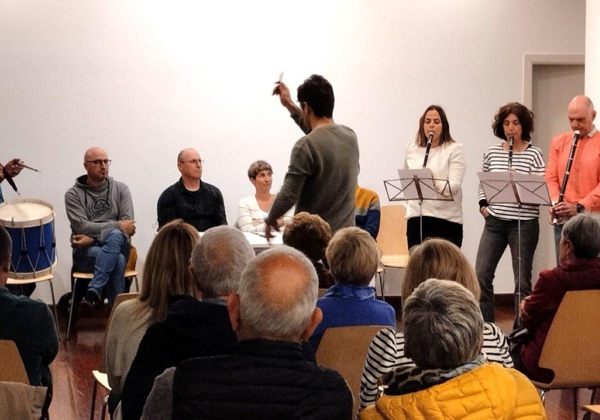 La nueva marcha del Alarde sonó en su presentación