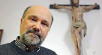 «Su reto se centra en el control económico de la Iglesia»