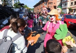 Buen ambiente y participación en las fiestas de Bidebieta este jueves.