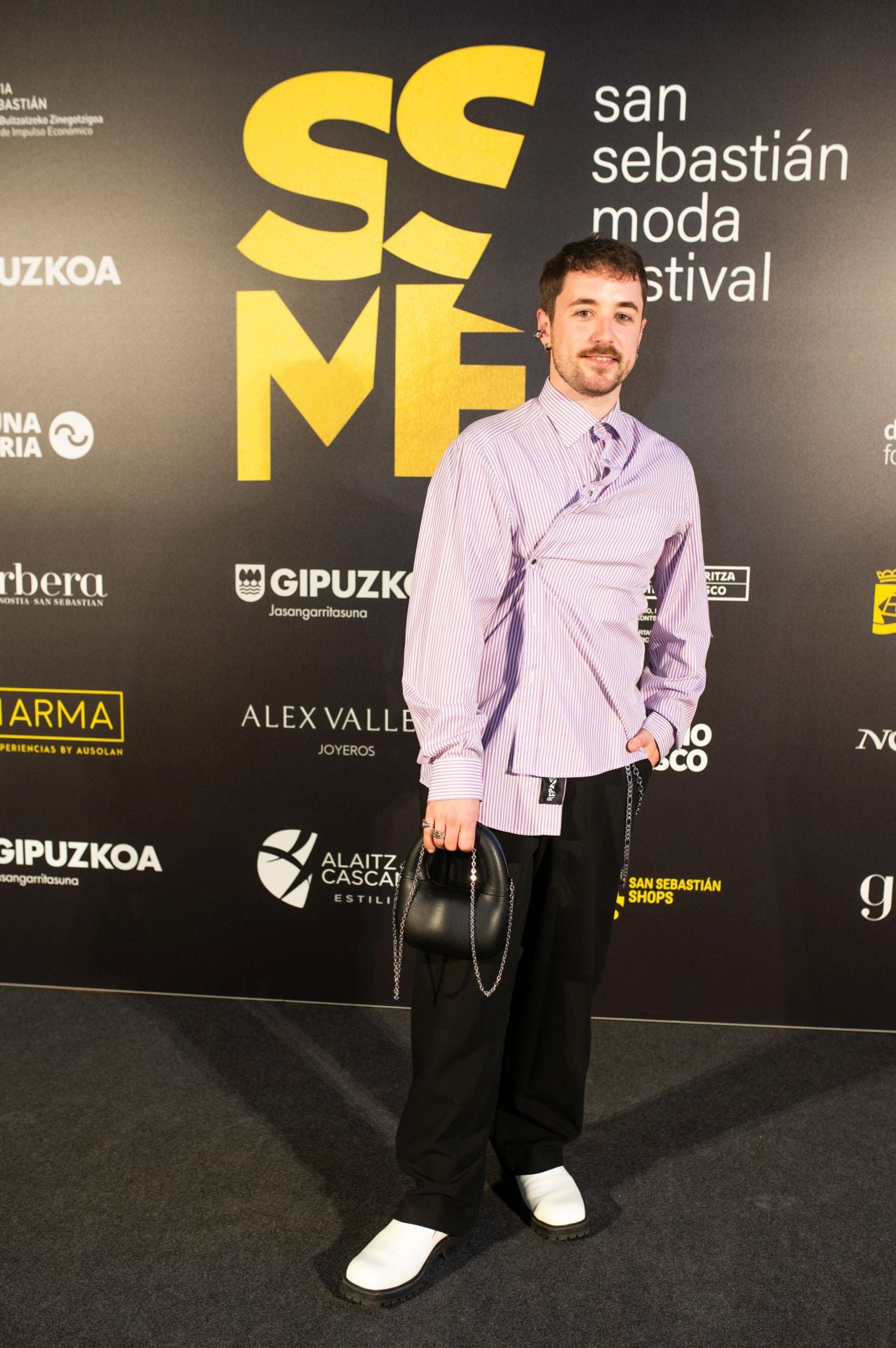 Diversión en el photocall de Loreak Mendian