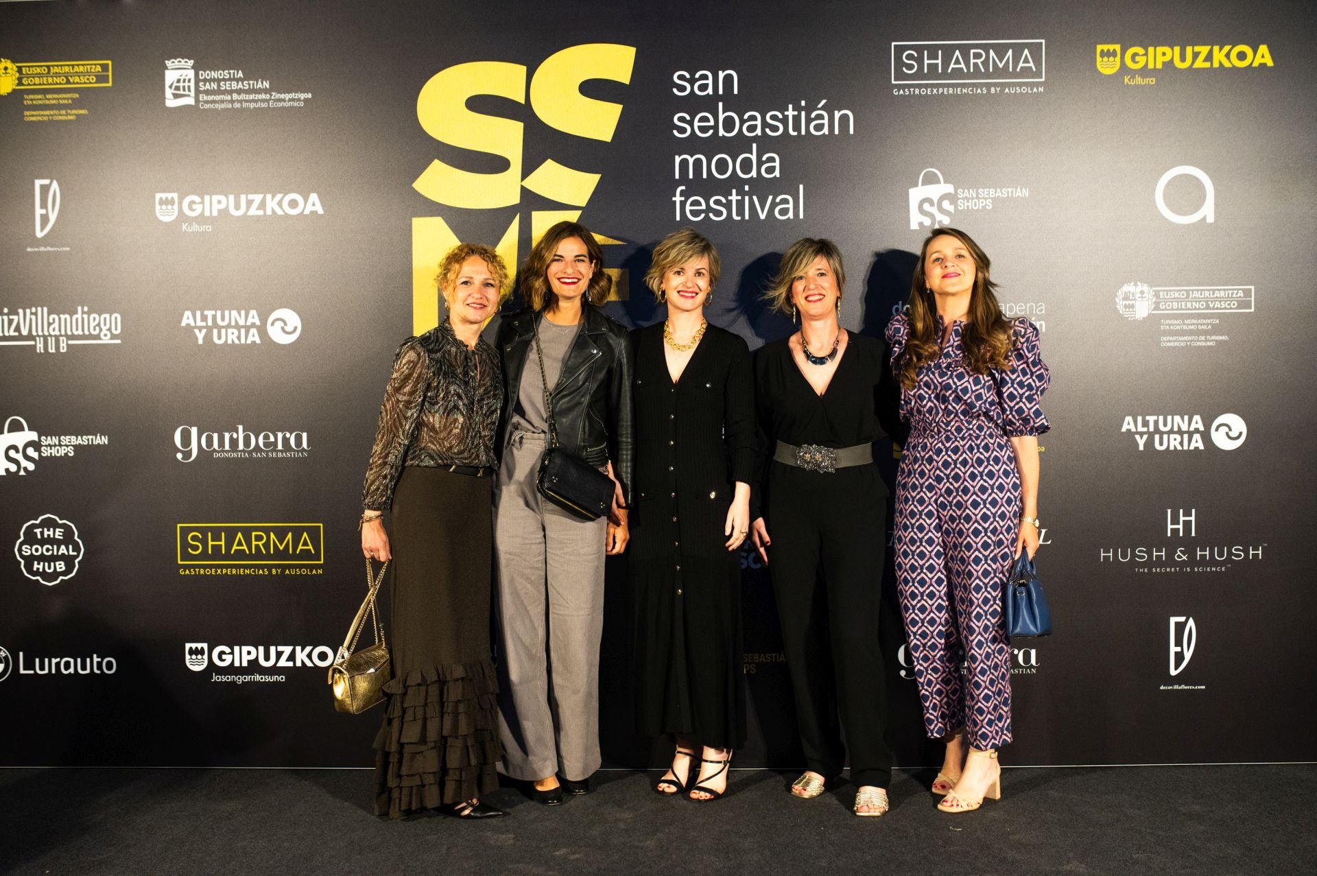 Diversión en el photocall de Loreak Mendian