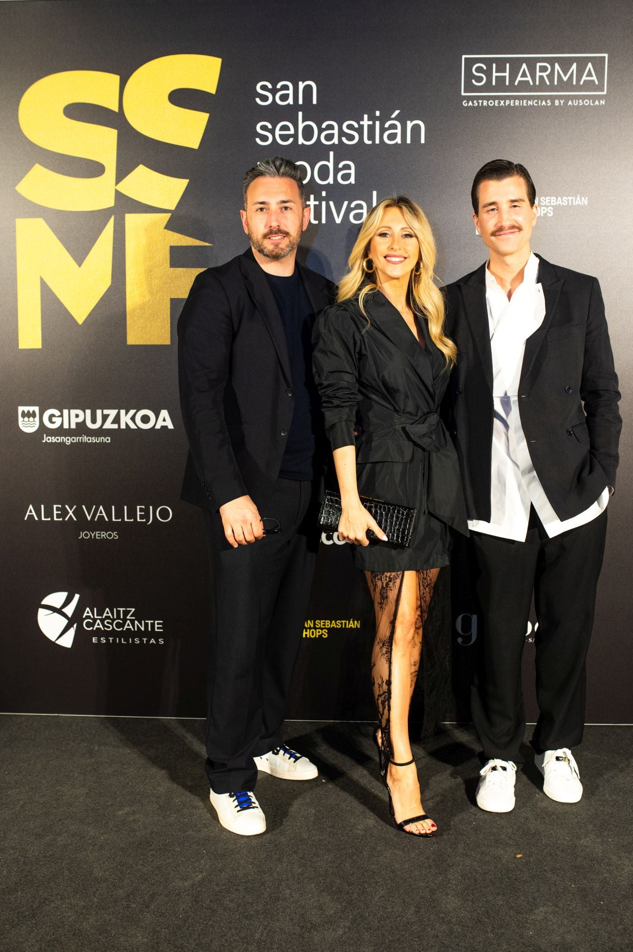 Diversión en el photocall de Loreak Mendian