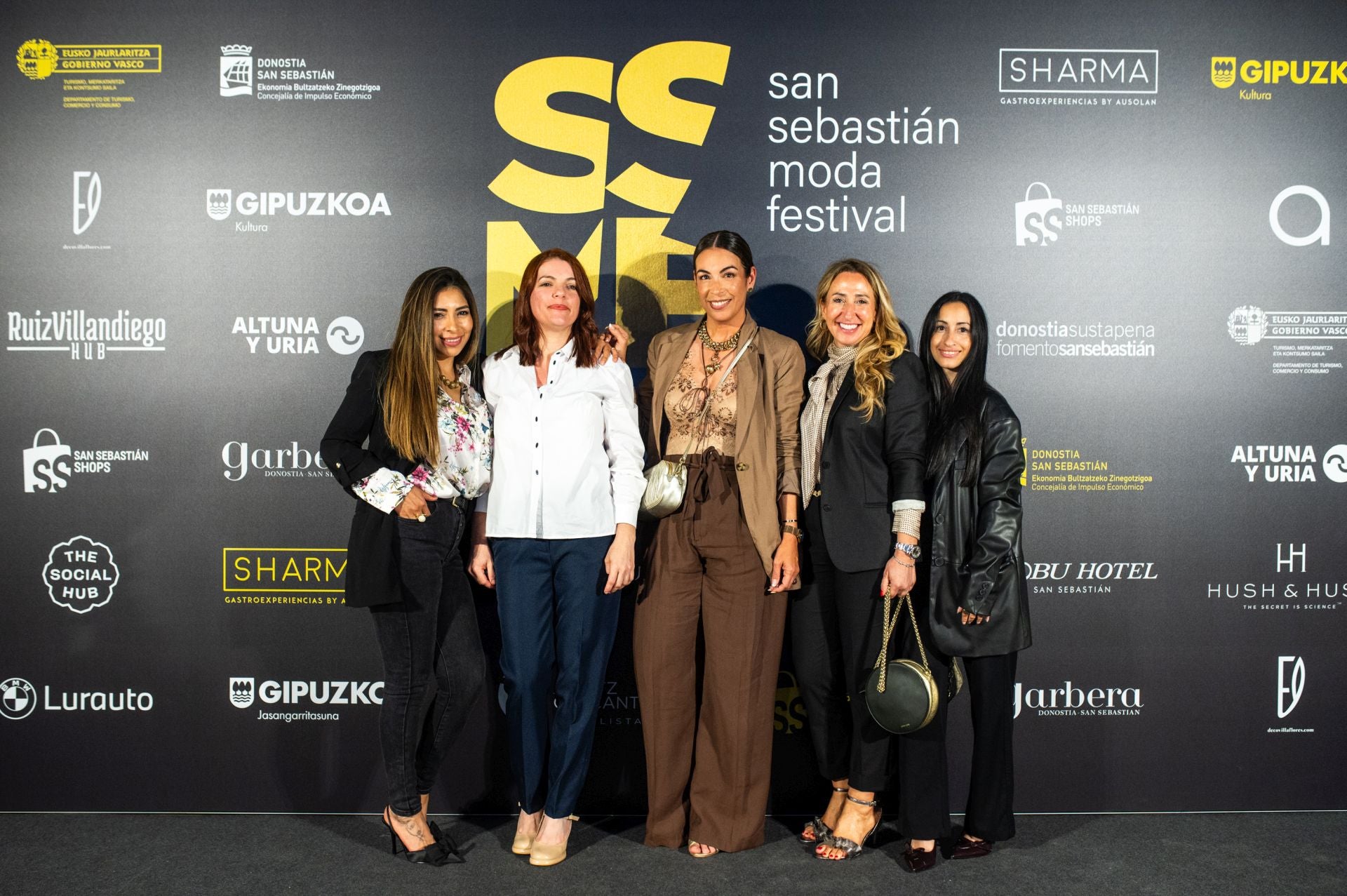 Diversión en el photocall de Loreak Mendian