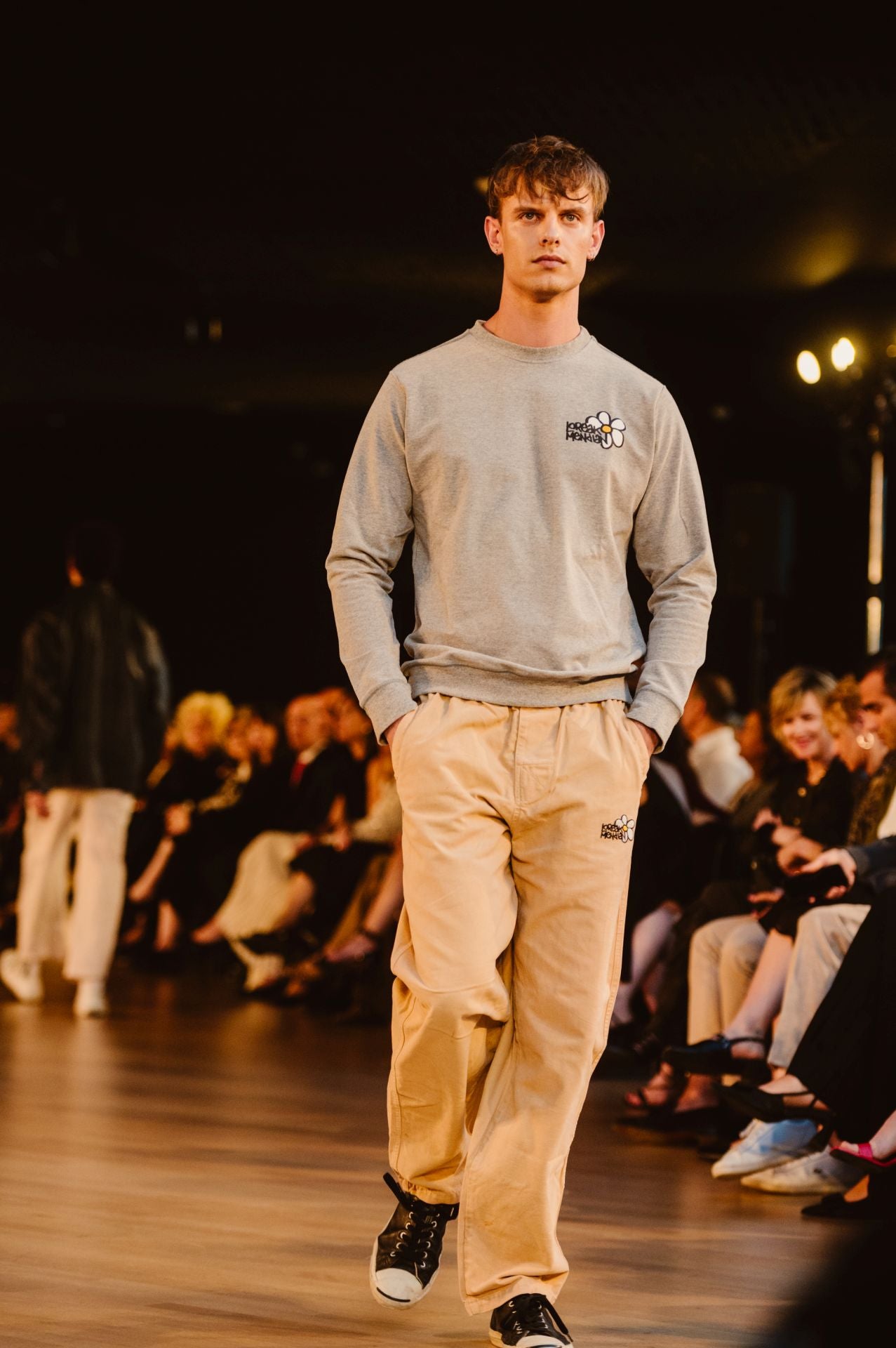 El desfile 30 aniversario de Loreak Mendian
