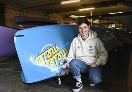 Nerea, en el territorio de la Libia de San Pedro pero con la trainera de Tolosa, 'Zerkausia'.