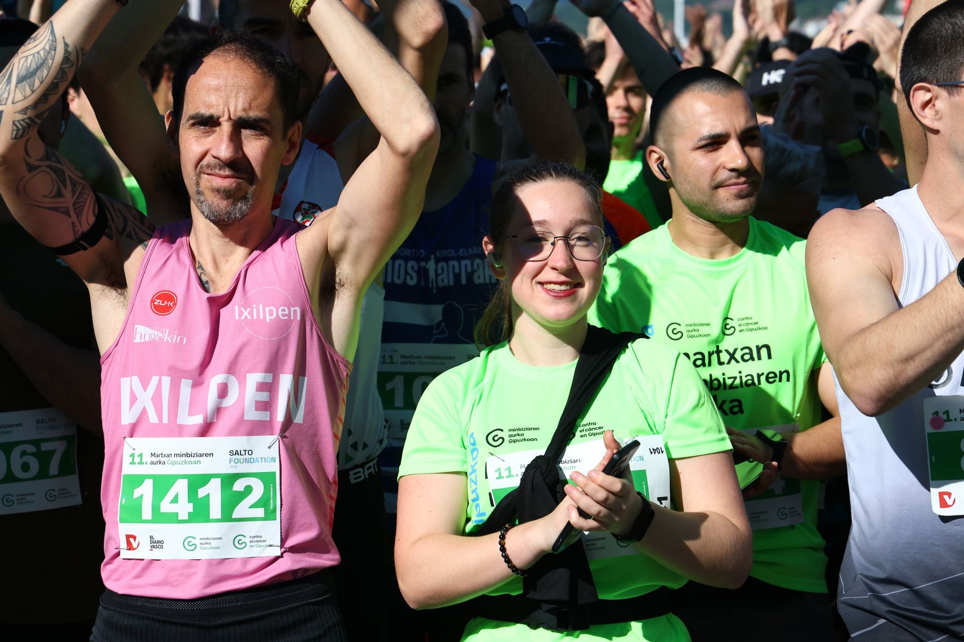 Una marea verde en Donostia contra el cáncer