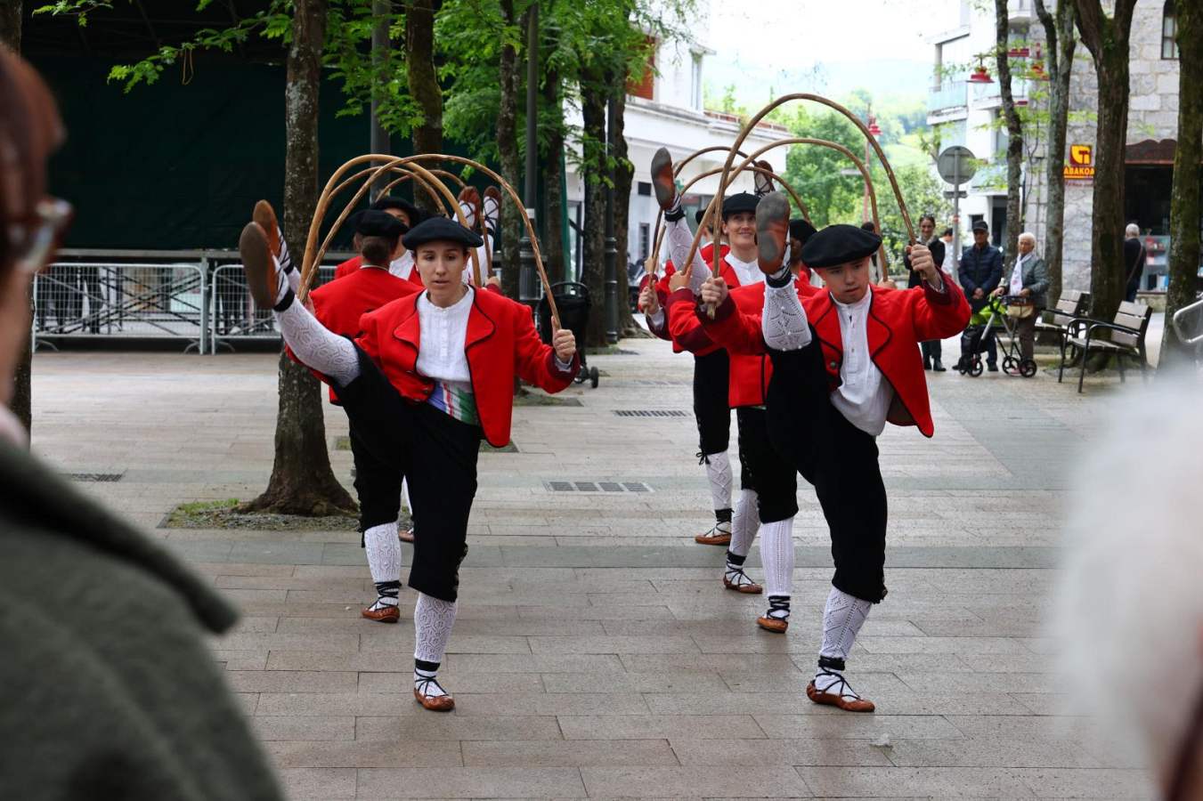 Gran fiesta de Dantzari Astea en Hernani