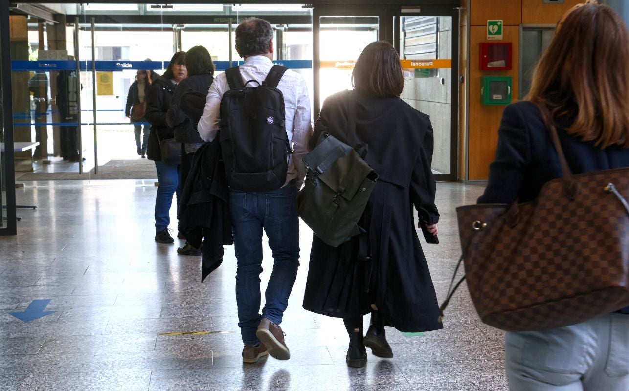 Así son por dentro los juzgados: calabozos, salas de pruebas…