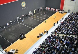 El Bizkaia de Bilbao, en una final del Campeonato del Cuatro y Medio.