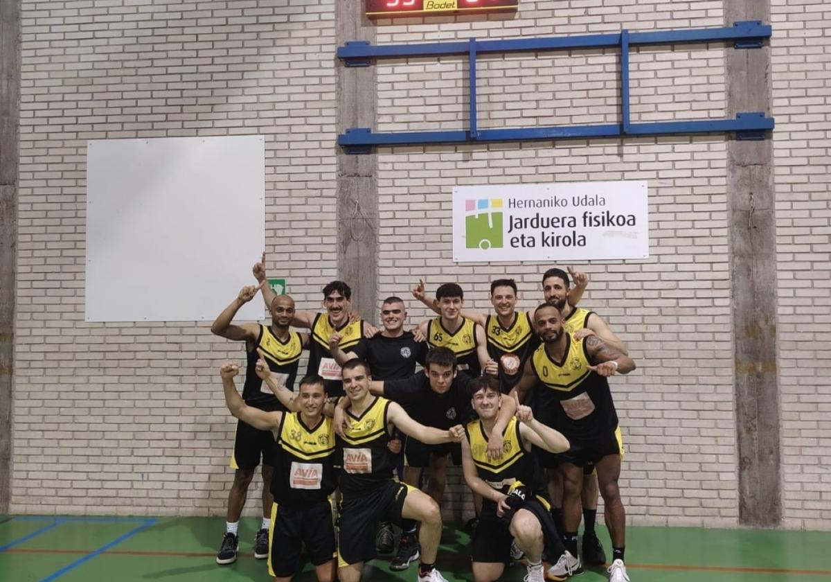 El Artesanos Juantxo gana al Hernani y logra el ascenso a Primera División