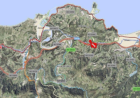 La avería de un camión en la AP-8 en Zumaia, sentido Bilbao, provoca dos horas de colas de hasta tres kilómetros
