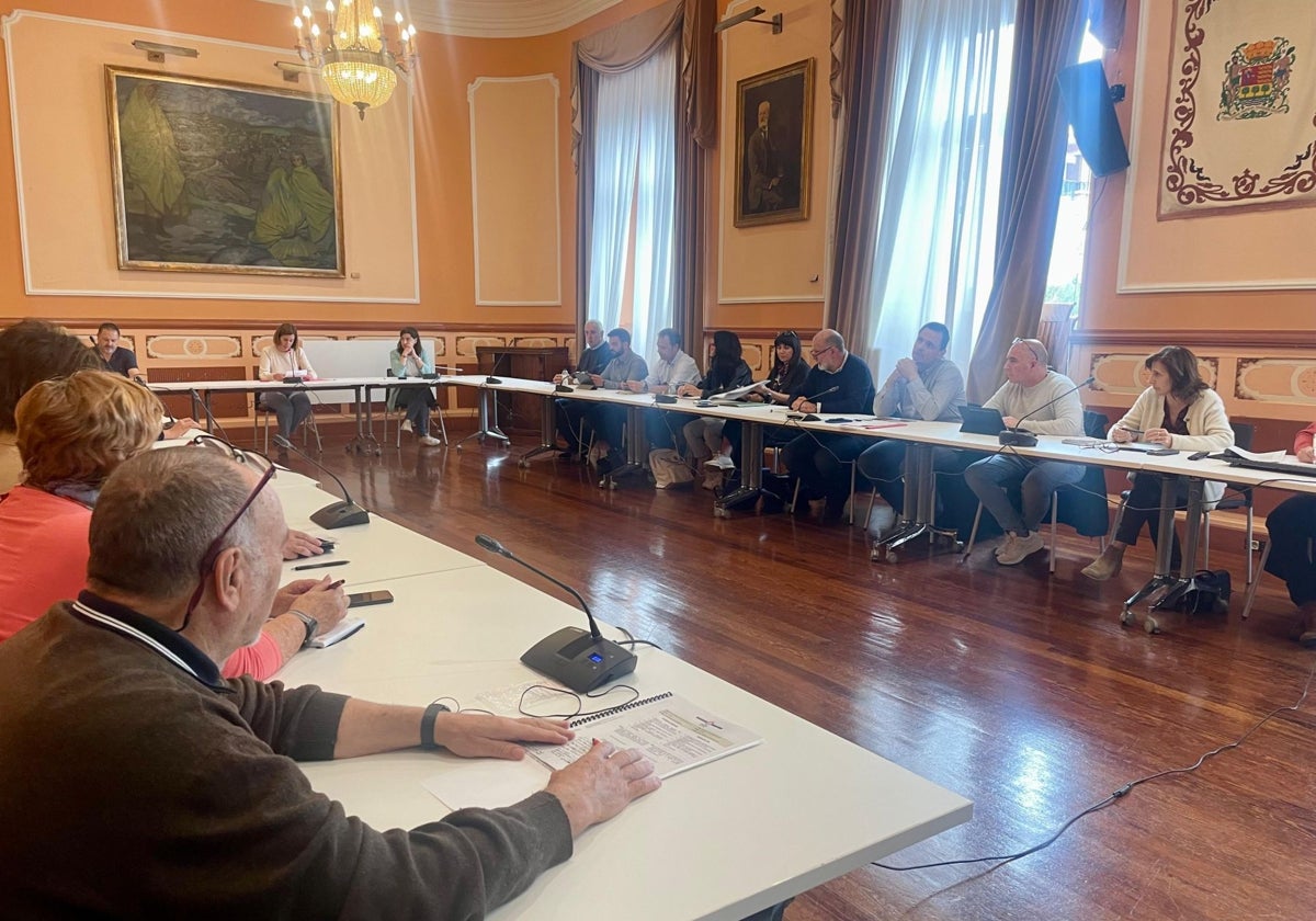 La Comisión permanente para la Seguridad y la Convivencia, reunida este martes.