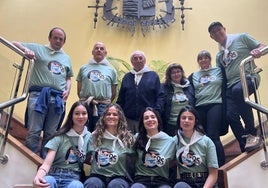 Los componentes de Legazpiko Bertso Olariak instantes antes del emotivo pregón ofrecido el 30 de abril.