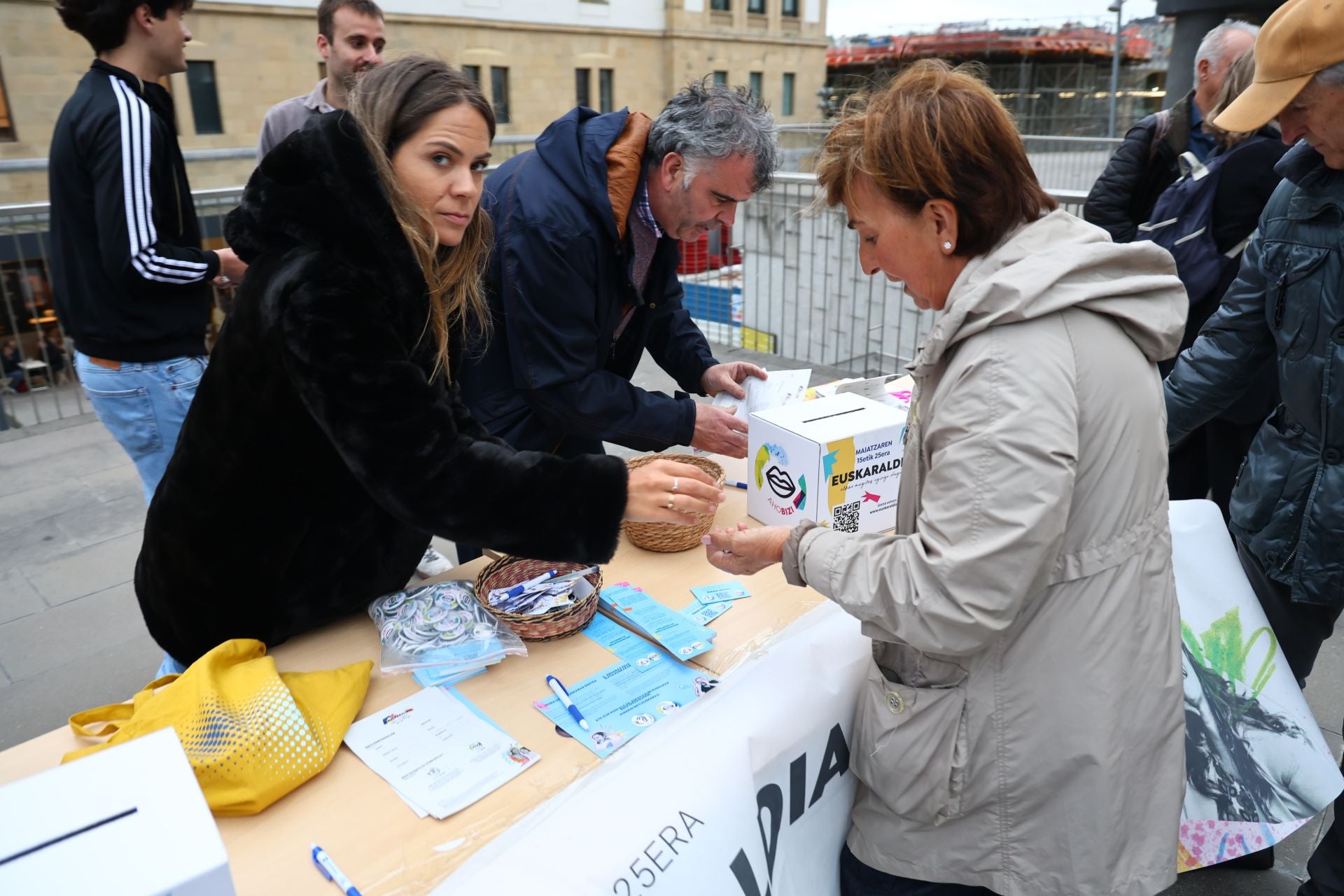 Festa giroan hasi da Donostian Euskaraldia