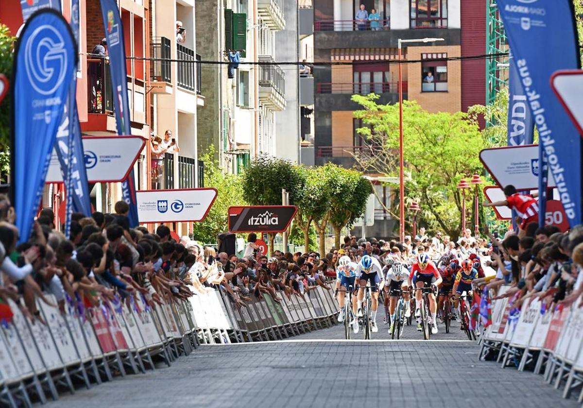 Lista oficial de ciclistas participantes en la Itzulia femenina
