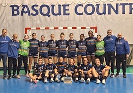 El Super Amara celebra el título de la Euskal Kopa.