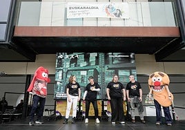 'Belarriprest' eta 'ahobizi' txapak janzteko egunak dira