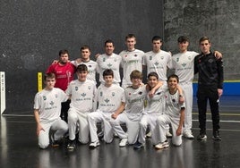 El equipo de pelotaris andoaindarras que arranca en el Interpueblos.