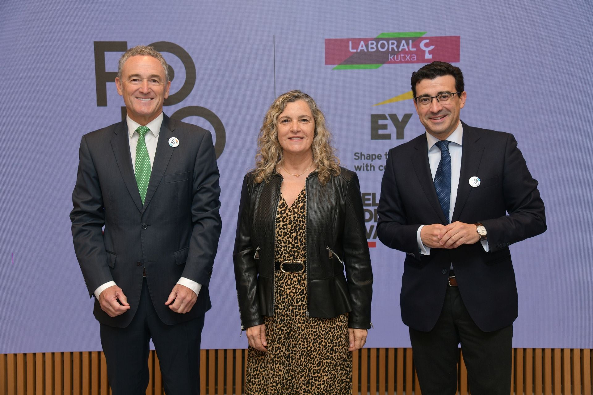 José Miguel Ayerza (director general de Adegi), Isabel Busto (presidenta de Adegi) y Paul Liceaga (director adjunto de Adegi),