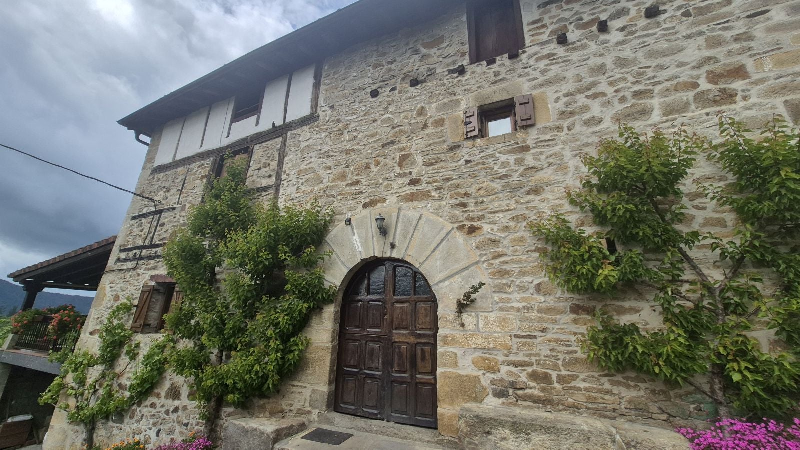 Aitzorrotz, el inconfundible balcón de Debagoiena