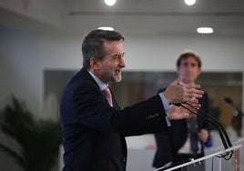 Josu Jon Imaz, en un momento de su intervención en el Foro Empresarial de Gipuzkoa.