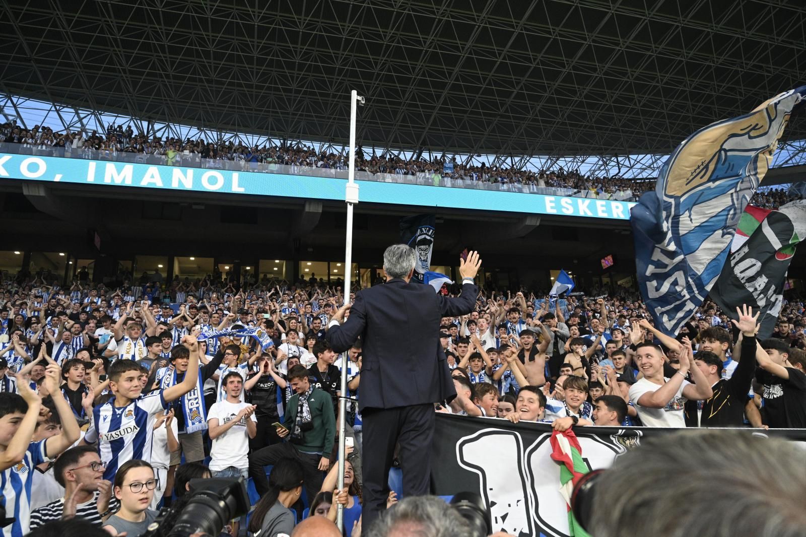 La gran despedida de Imanol Alguacil al Reale Arena